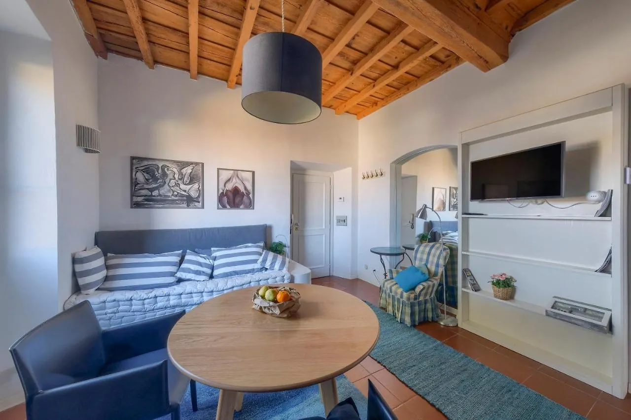 Florence By Frances Apartment