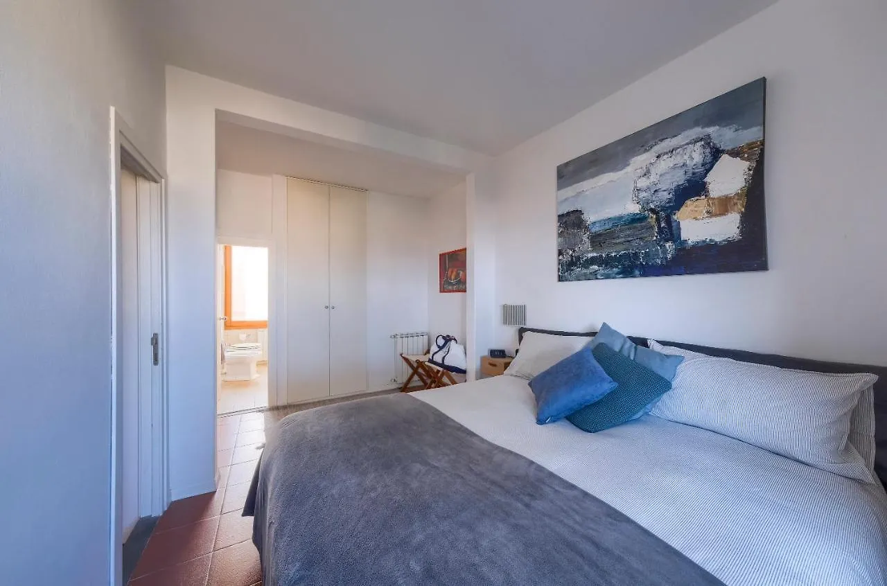 Apartment Florence By Frances Italy