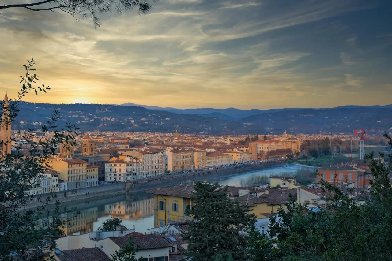 Florence By Frances Apartment